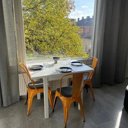 Rouhee Downtown Apartman *